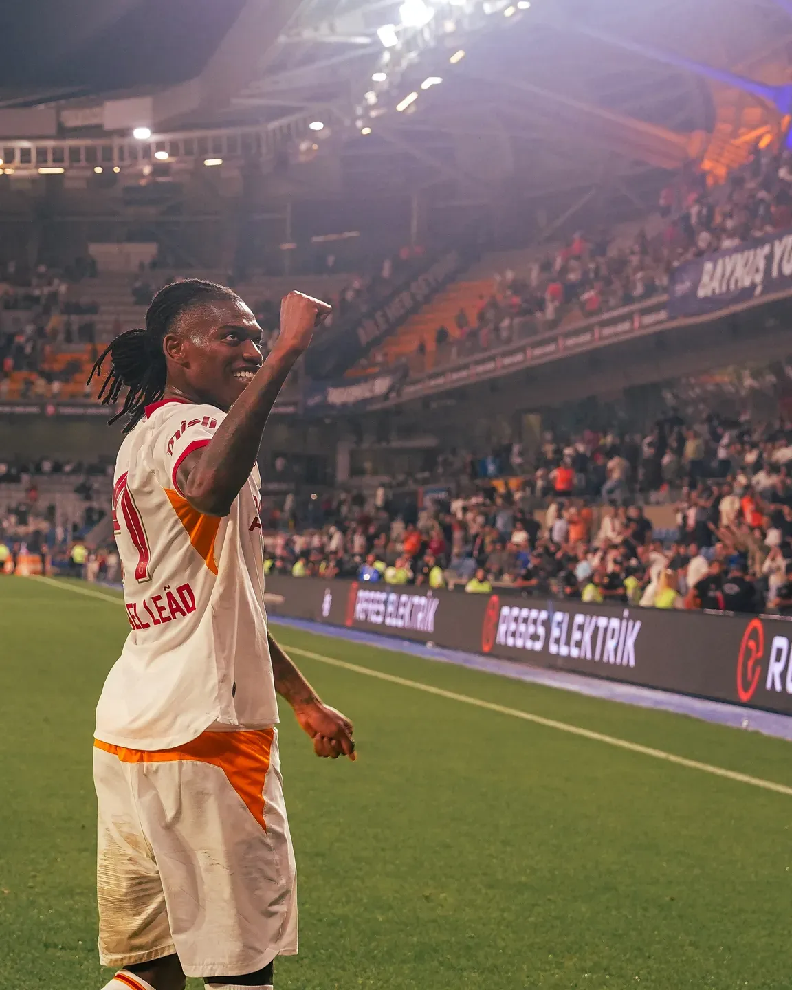 "Rafael Leão? É um jogador especial"